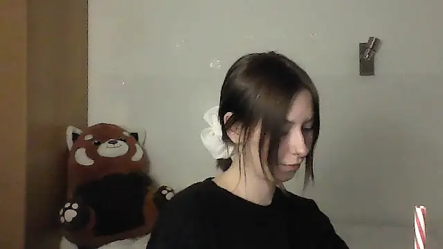 Snapshot of JuicyErika chatting on 6, 5, 2026 JuicyErika online show from 6, 5, 2026