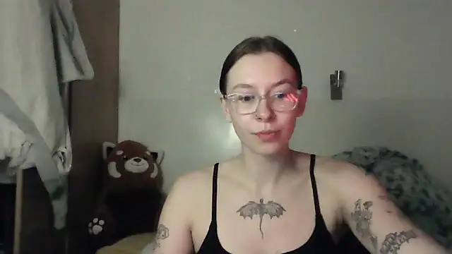 Snapshot of JuicyErika chatting on 26, 5, 2026 JuicyErika online show from 26, 5, 2026