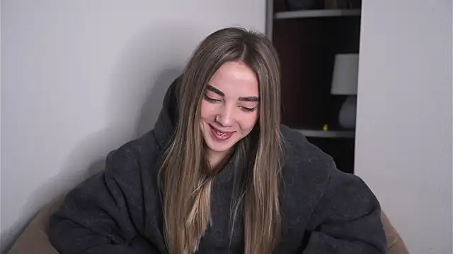 SheliaRafla online show from 22, 4, 2026