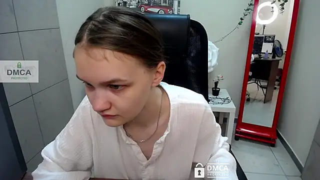  donnaSia  online show from 13, 6, 2026