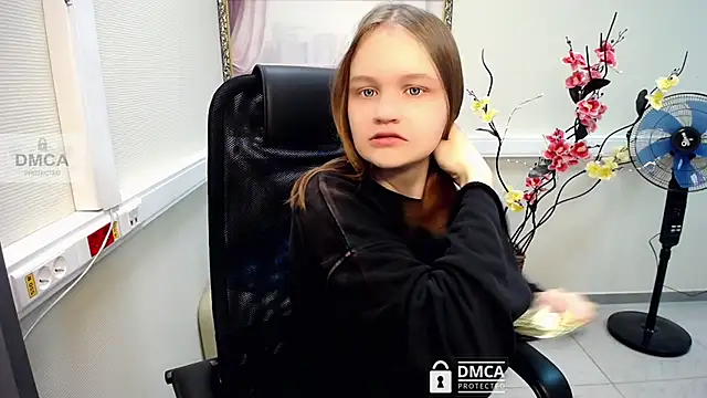  donnaSia  online show from 19, 7, 2026