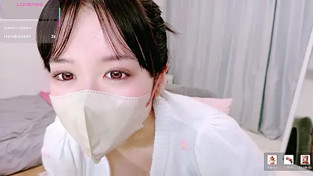 mayu chan  online show from 1, 6, 2026