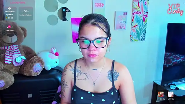 Snapshot of angelina_77 chatting on 15, 6, 2026 angelina 77 online show from 15, 6, 2026