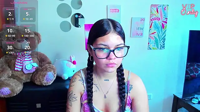 Snapshot of angelina_77 chatting on 5, 6, 2026 angelina 77 online show from 5, 6, 2026
