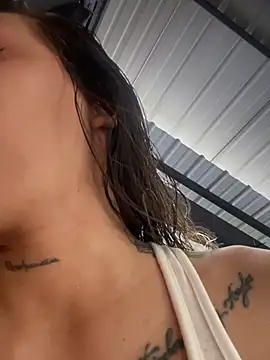 Snapshot of SinSirenXXX chatting on 6, 5, 2026 SinSirenXXX online show from 6, 5, 2026