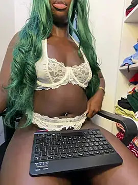 Snapshot of Leylabelle26 chatting on 23, 6, 2026 Leylabelle26 online show from 23, 6, 2026