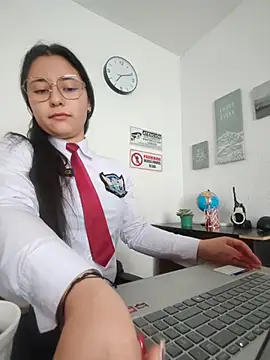 Queen linda1 online show from 13, 5, 2026