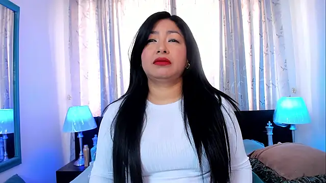 Snapshot of Victoria_kim_lee chatting on 11, 6, 2026 Victoria kim lee online show from 11, 6, 2026