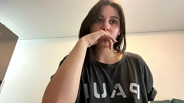 www Lily13 online show from 24, 4, 2026