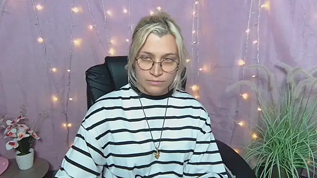 RubyDaviss online show from 4, 5, 2026
