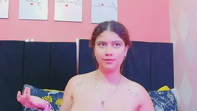 Snapshot of HoneyHipss chatting on 29, 5, 2026 HoneyHipss online show from 29, 5, 2026