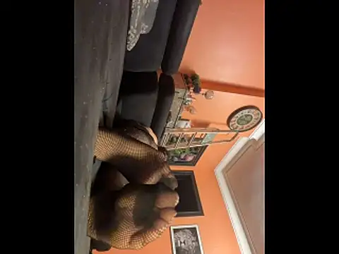 Lili Lovina online show from 21, 4, 2026