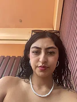 Dahlia cortes online show from 10, 7, 2026