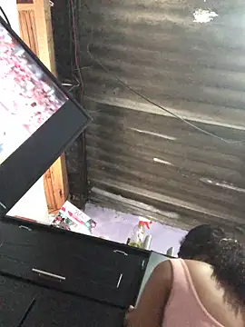 ZaraBlaze23 online show from 22, 4, 2026