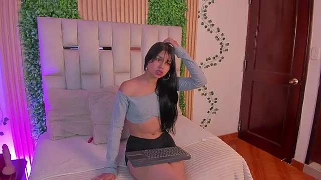 Snapshot of Zasha_nm chatting on 11, 5, 2026 Zasha nm online show from 11, 5, 2026