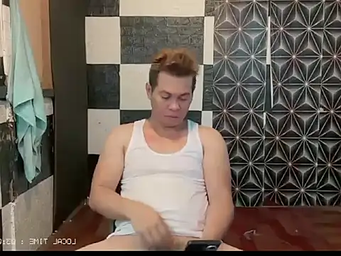 Snapshot of FuckMeeGUYS chatting on 7, 6, 2026 FuckMeeGUYS online show from 7, 6, 2026
