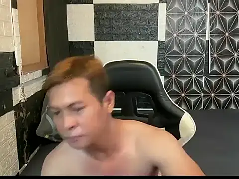 Snapshot of FuckMeeGUYS chatting on 10, 6, 2026 FuckMeeGUYS online show from 10, 6, 2026
