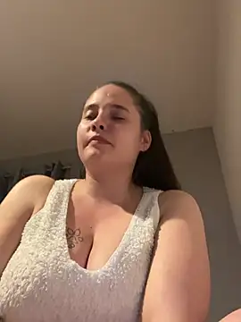 Snapshot of Poppylooloo chatting on 24, 4, 2026 Poppylooloo online show from 24, 4, 2026