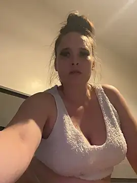 Snapshot of Poppylooloo chatting on 19, 5, 2026 Poppylooloo online show from 19, 5, 2026