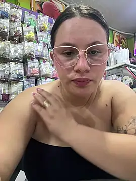 Snapshot of Ivonny_Goldie chatting on 23, 6, 2026 Ivonny Goldie online show from 23, 6, 2026