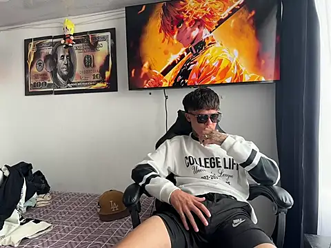 Jackdaniel001  online show from 8, 7, 2026
