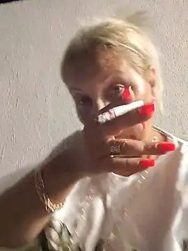 Divineblond online show from 13, 7, 2026