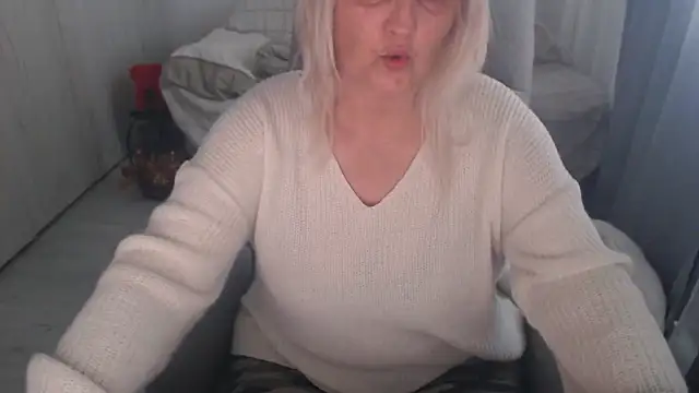 Snapshot of Divineblond chatting on 23, 4, 2026 Divineblond online show from 23, 4, 2026