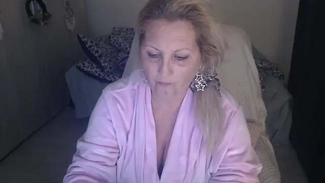 Divineblond online show from 23, 3, 2026