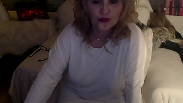 Divineblond online show from 11, 3, 2025