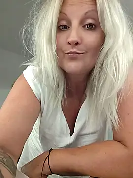 Divineblond online show from 11, 7, 2026