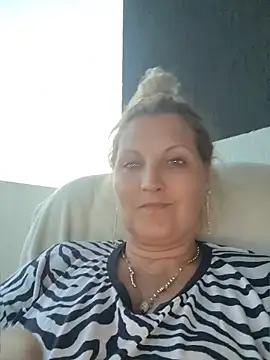 Snapshot of Divineblond chatting on 31, 5, 2026 Divineblond online show from 31, 5, 2026