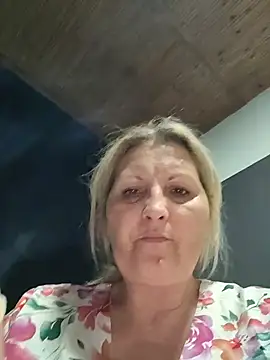 Divineblond online show from 17, 4, 2026