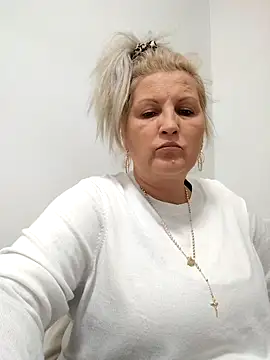 Divineblond online show from 29, 10, 2025