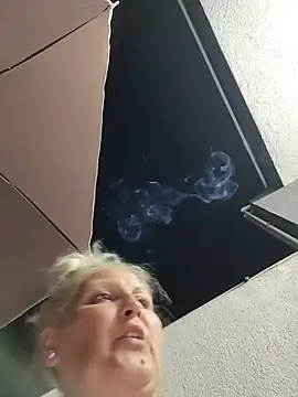 Divineblond online show from 6, 7, 2026
