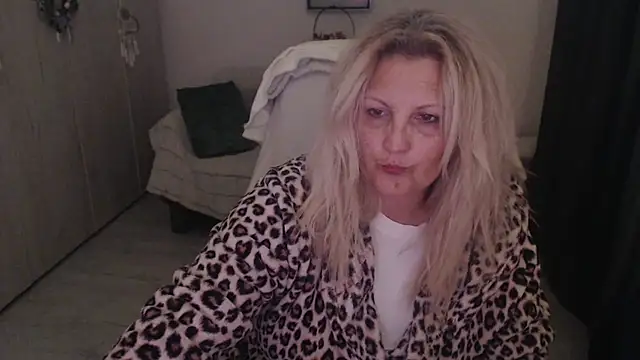 Divineblond online show from 9, 4, 2026