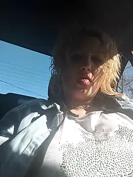 Divineblond online show from 9, 3, 2025