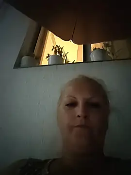 Divineblond online show from 2, 7, 2026