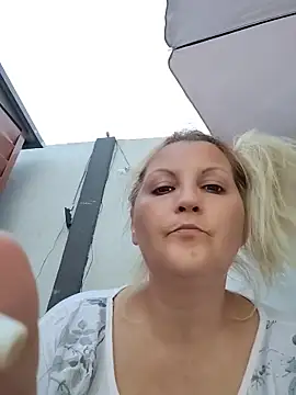 Divineblond online show from 13, 6, 2026