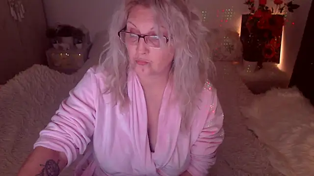 Divineblond online show from 22, 2, 2026