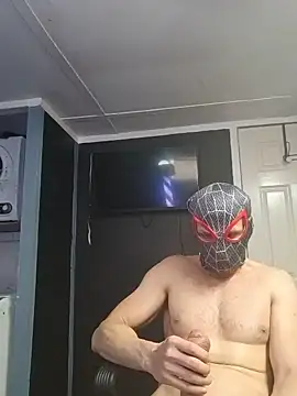 Snapshot of bwcloverboy2 chatting on 18, 5, 2026 bwcloverboy2 online show from 18, 5, 2026