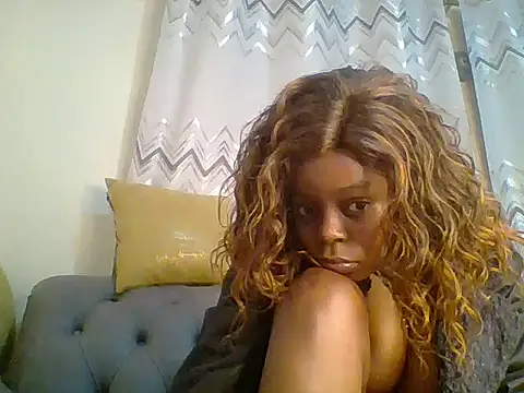 Snapshot of fentyvee chatting on 29, 6, 2026 fentyvee online show from 29, 6, 2026