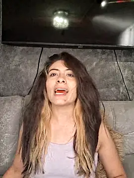 AshleyyHall online show from 21, 7, 2026