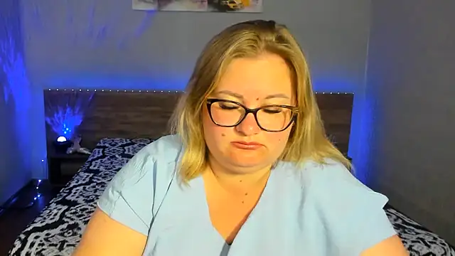 Snapshot of IrenRori chatting on 25, 5, 2026 IrenRori online show from 25, 5, 2026