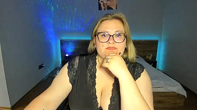 Snapshot of IrenRori chatting on 5, 5, 2026 IrenRori online show from 5, 5, 2026