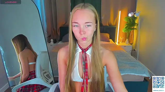 Milana Sorrento online show from 2, 6, 2026