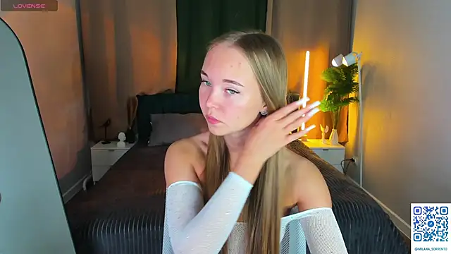 Milana Sorrento online show from 8, 6, 2026