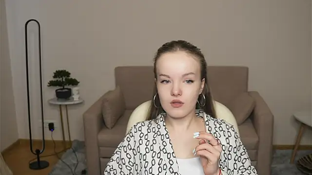 DinaLasenby online show from 23, 4, 2026