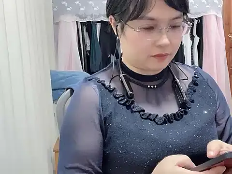 SOPHIA-LXL online show from 6, 5, 2026
