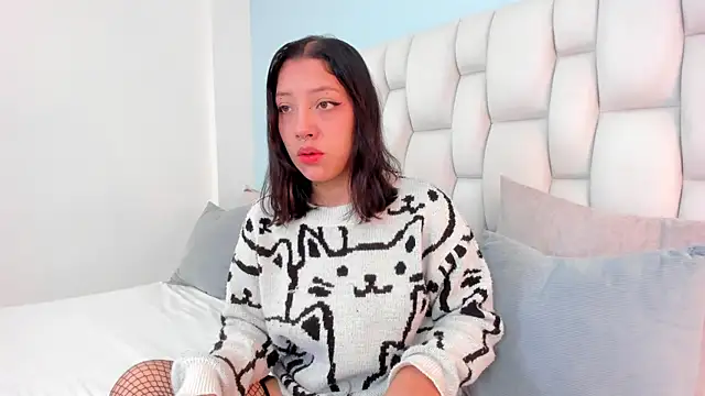 vayra moon online show from 6, 6, 2026