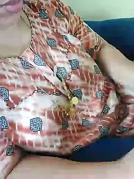 Call Honey online show from 10, 6, 2026